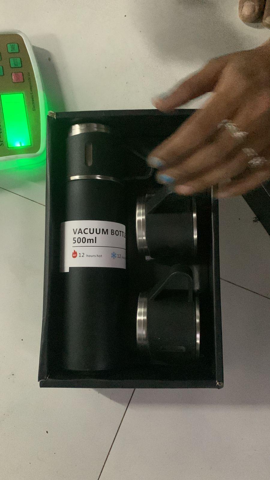 Stainless Steel Thermo Vacuum Insulated Bottle Water Flask Gift Set with Two Cups